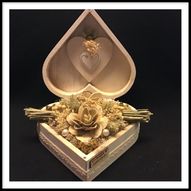Harten doosje met houten rozen en natuurmateriaal
