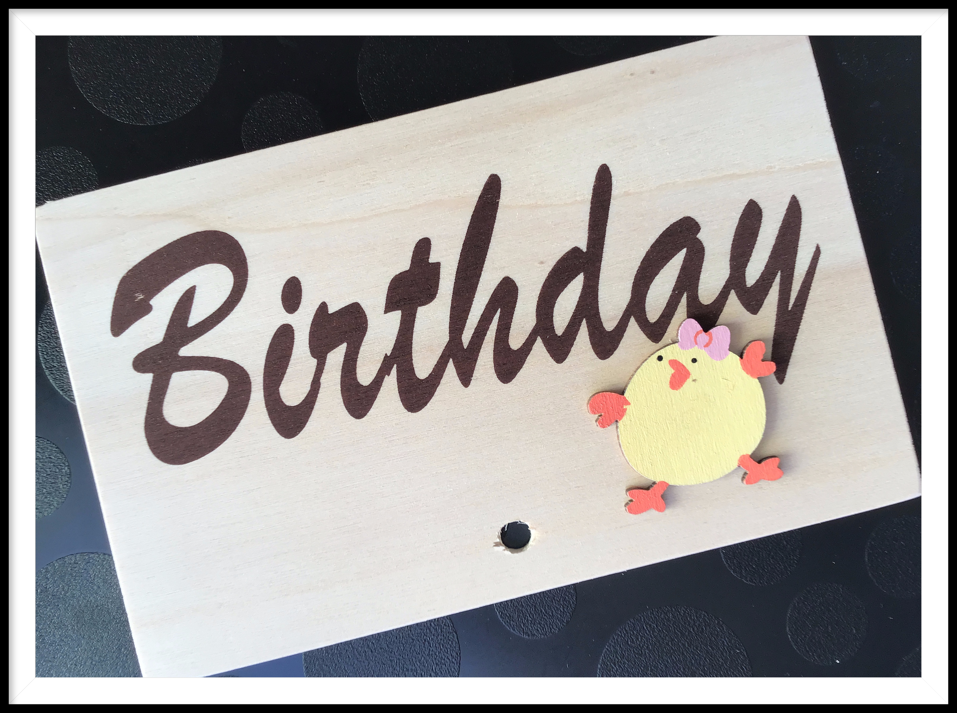 Houten wenskaart Birthday Chick